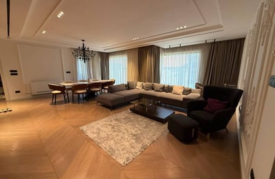 Location d’un appartement luxueux et spacieux de 4 pièces, 129 m², quartier Vračar, Belgrade, Serbie